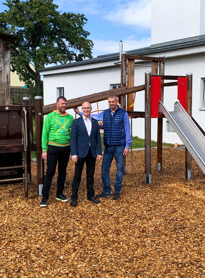 Im Bild:  Stadtrat und Stadtteilreferent Ullrich Ruck, 1. Bürgermeister Dieter Lenzer und Stadtrat Jürgen Adler